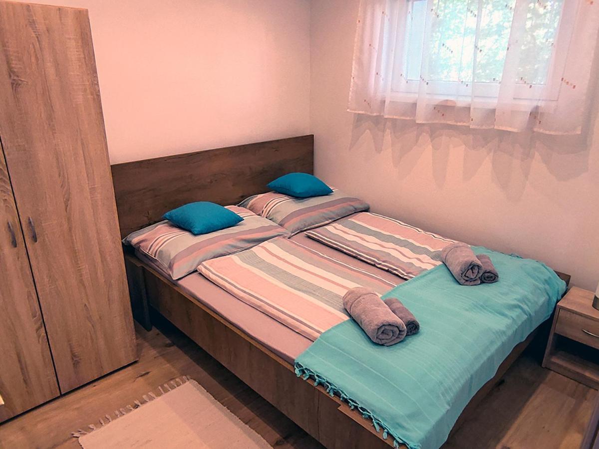White Stone Apartman Hajduszoboszlo Exterior photo